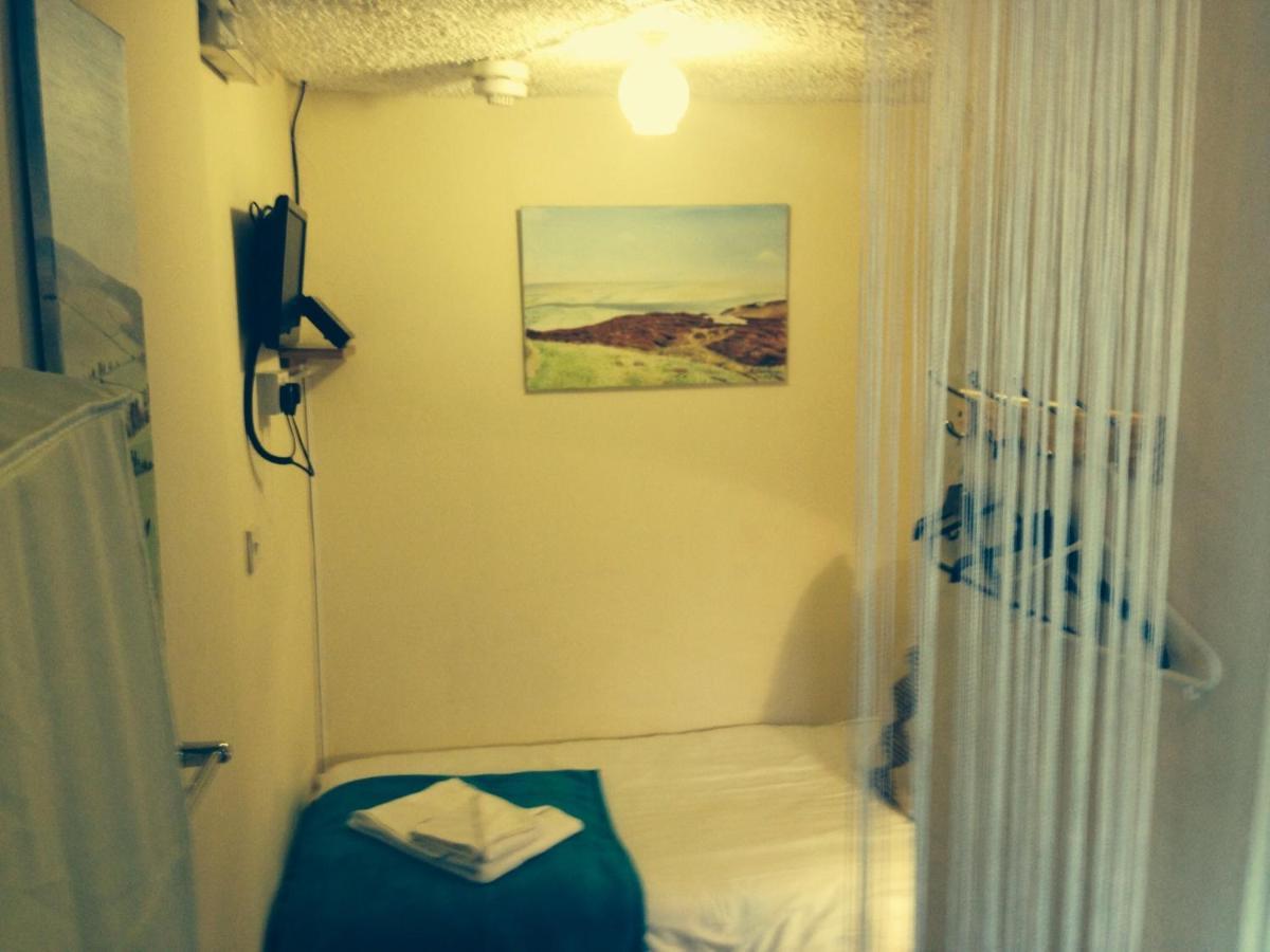 The Moorcock Inn Hawes Room photo
